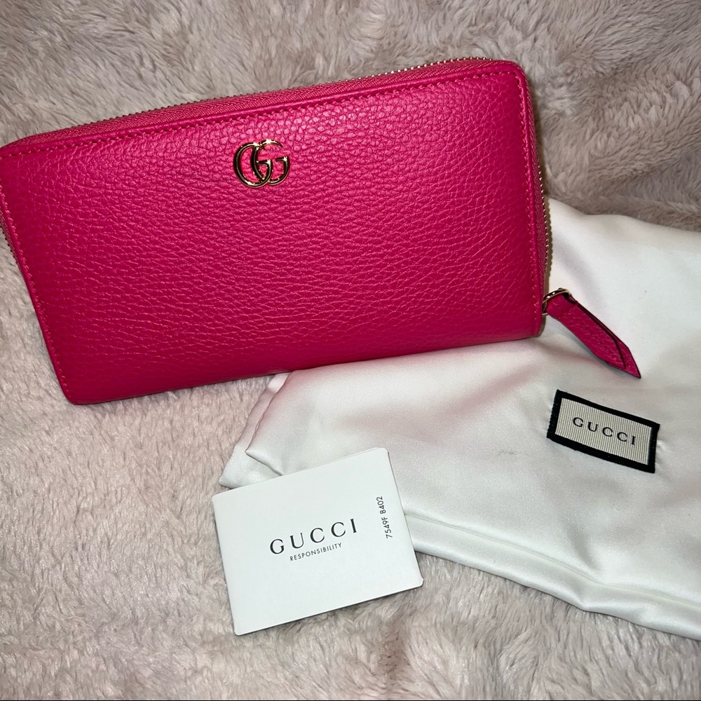 Gucci Leather Zip Around Wallet